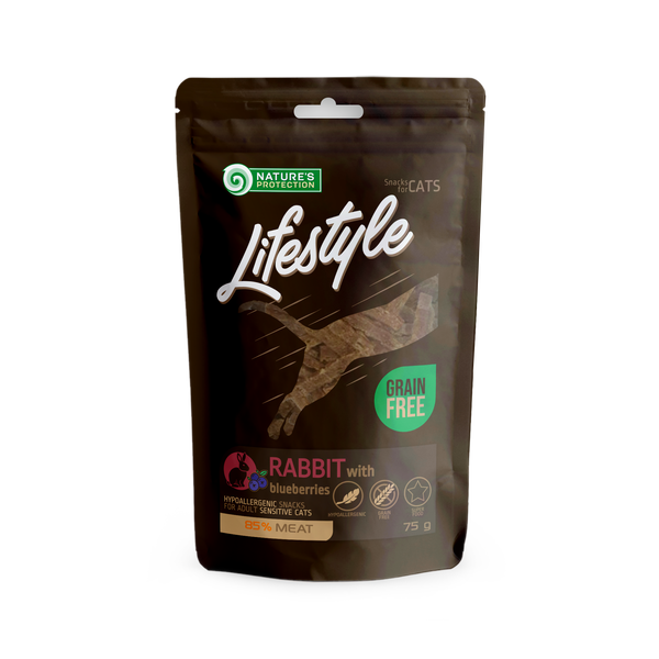 natures protection lifestyle - priboljski za macke - zajec a borovnice